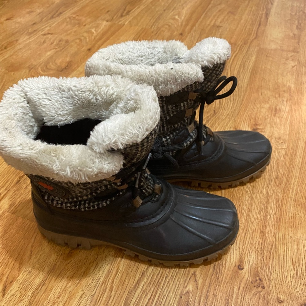 Winter boots! Size w6.5 lightly worn